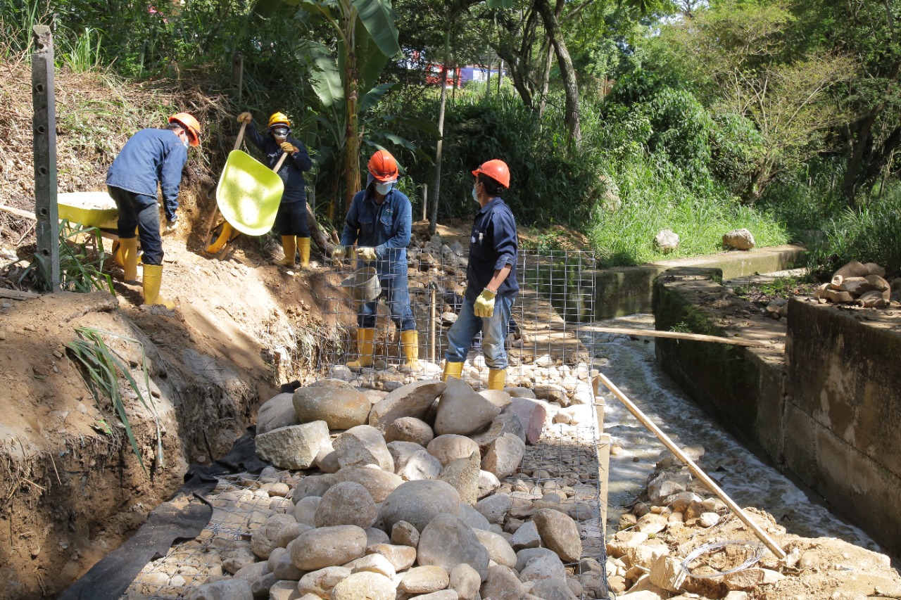 Mejoramiento a los canales de alcantarillado